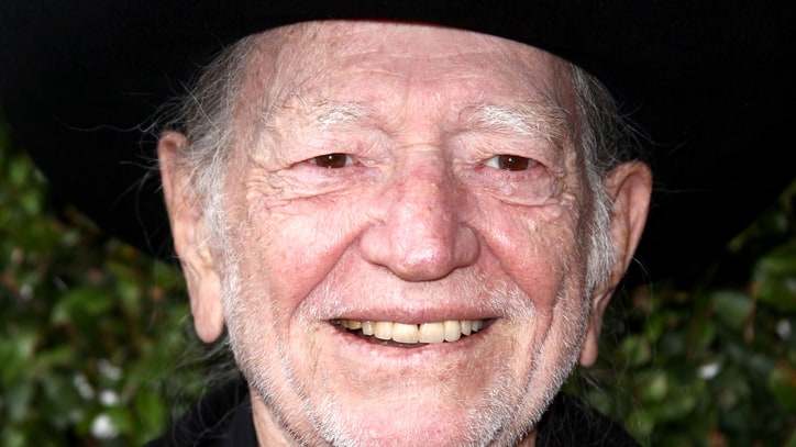 Willie Nelson Has Important Political Message for Stoners