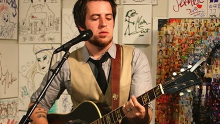 The Rise of Lee DeWyze: Watch the Idol’s Comeback Performance
