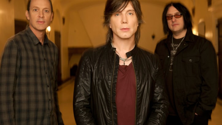 Goo Goo Dolls Set Up in 'The Live Room' for 'Slide' and 'Rebel Beat'