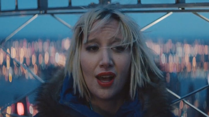Yeah Yeah Yeahs Visit Empire State Building in 'Despair'
