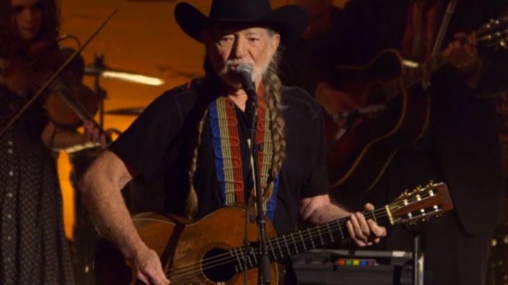 Jack White and Willie Nelson Perform 'Red Headed Stranger'