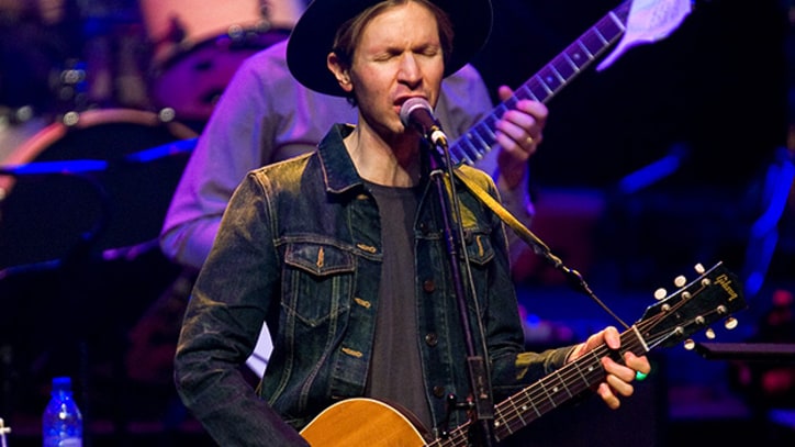 Beck Performs 'Song Reader' With Jarvis Cocker, Franz Ferdinand and More