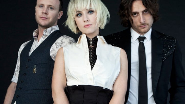 Joy Formidable Sift Through Emotions in 'Silent Treatment' – Premiere