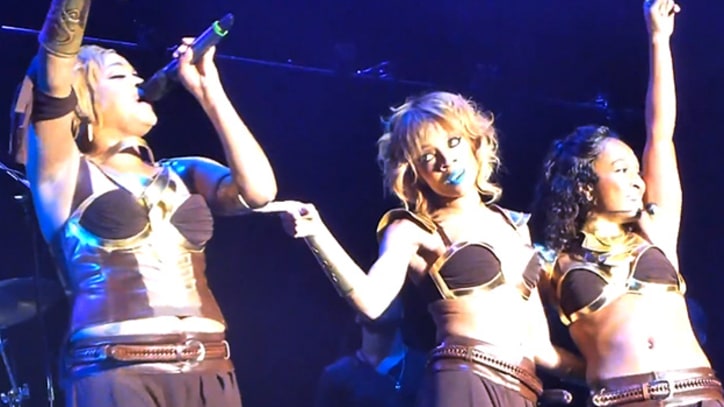 TLC Bring Out Lil Mama for 'No Scrubs' at Mixtape Festival