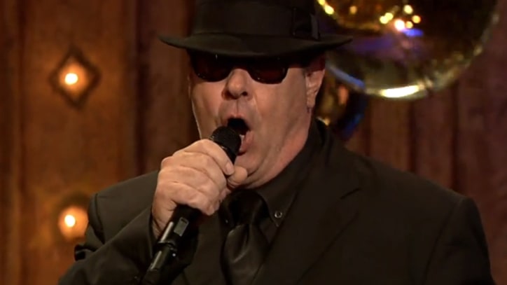 Dan Aykroyd Wails as Elwood Blues on 'Fallon'