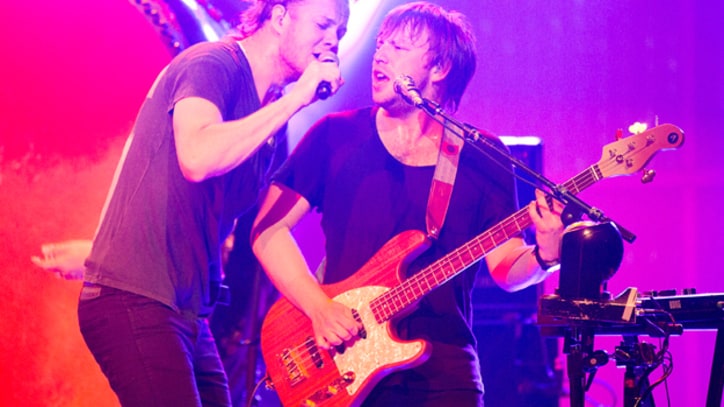 Imagine Dragons Roar Through 'Radioactive' Live