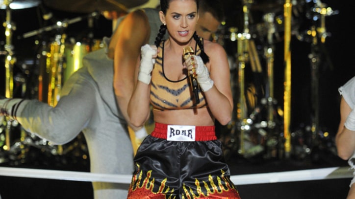 Katy Perry Gets in the Ring With 'Roar' at VMAs