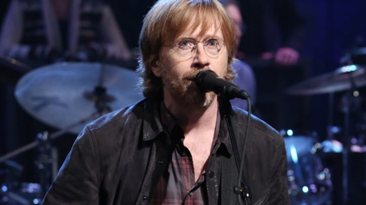 Trey Anastasio Jams With Furthur on 'Casey Jones' at Lockn' Festival