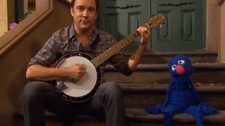 Dave Matthews Sings with Grover on 'Sesame Street'