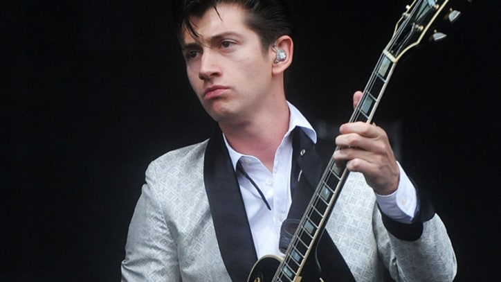 Josh Homme Joins Arctic Monkeys Onstage