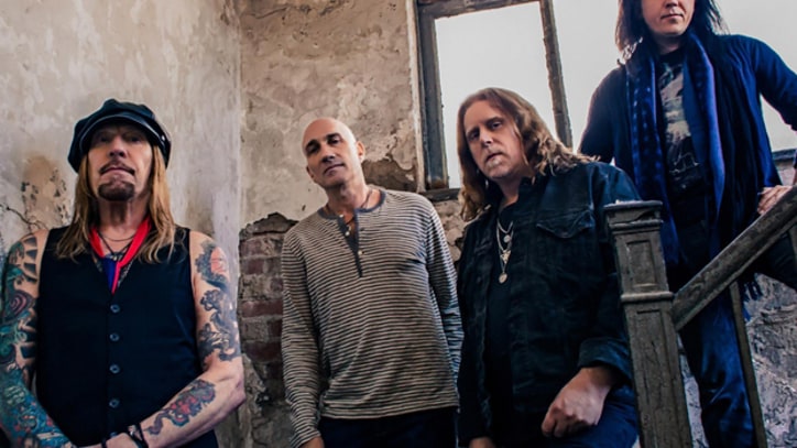 Gov't Mule Raids Fruit Bowl in 'Funny Little Tragedy' – Premiere