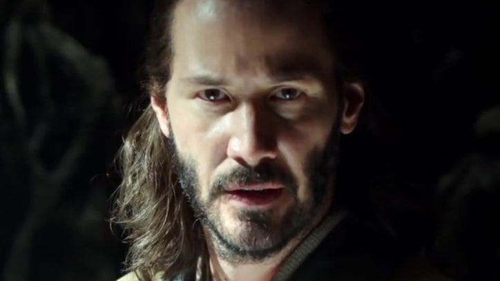 Keanu Reeves Seeks Revenge in '47 Ronin' Trailer