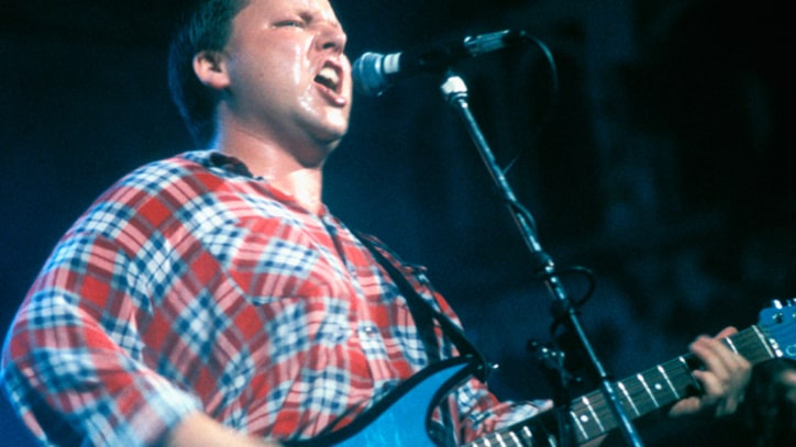 Flashback: Pixies Jam With Paul Shaffer on 'Letterman' in 1992