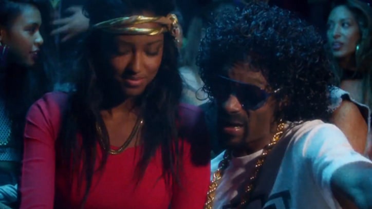 Snoopzilla Drops the Funk in 'Faden Away'