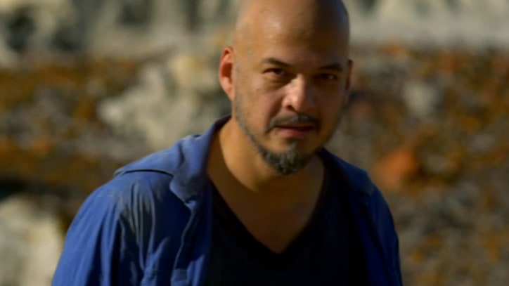 Pixies Detonate Guitarist in 'What Goes Boom'