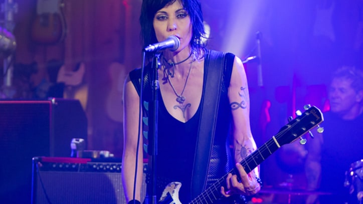 Joan Jett Rocks 'Bad Reputation' Live – Premiere