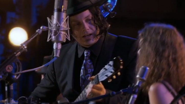 Jack White Sings 'Friends' at 'Inside Llewyn Davis' Gig