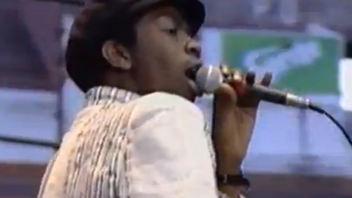 Watch Youssou N'Dour's Lost Performance of 'Nelson Mandela' - Premiere