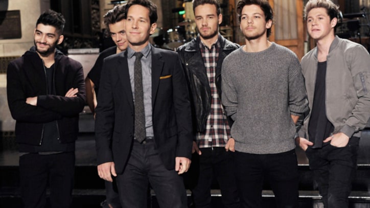 One Direction Debut 'Through the Dark' on 'SNL'