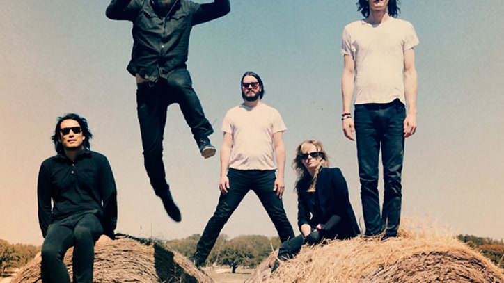 Black Angels Reinvent 'Don't Play With Guns' on Moogs – Premiere