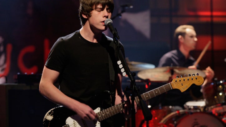 Jake Bugg Slays 'What Doesn't Kill You' on 'Tonight Show'