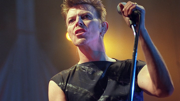 Flashback: David Bowie Plays Howard Stern's 44th Birthday Bash in 1998
