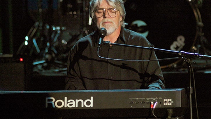 Flashback: Bob Seger 'Turns The Page' at the Hall of Fame in 2004