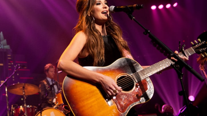 Watch Kacey Musgraves Perform 'Step Off' and Cover Bob Marley