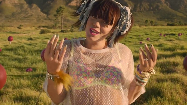 Lily Allen Reenacts 'Gravity' in 'Air Balloon' Clip