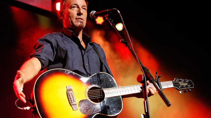 Bruce Springsteen Covers Lorde's 'Royals' In New Zealand