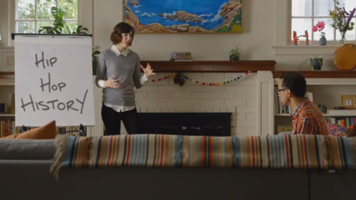 Fred Armisen Gets Hip-Hop Crash Course on 'Portlandia'