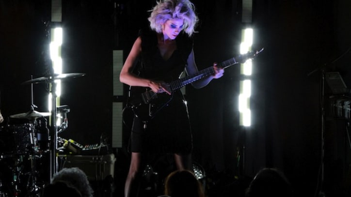 St. Vincent, Muse Pay Tribute to Kurt Cobain With 'Lithium' Covers