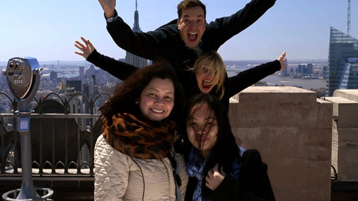 Watch Jimmy Fallon, Cameron Diaz Photobomb Tourists