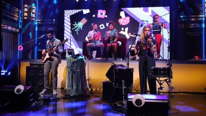 Tune-Yards Make a Splash on 'Tonight Show' With 'Water Fountain'