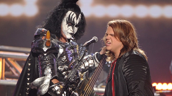 Kiss Join 'American Idol' Finalist for 'Love Gun' Finale Performance