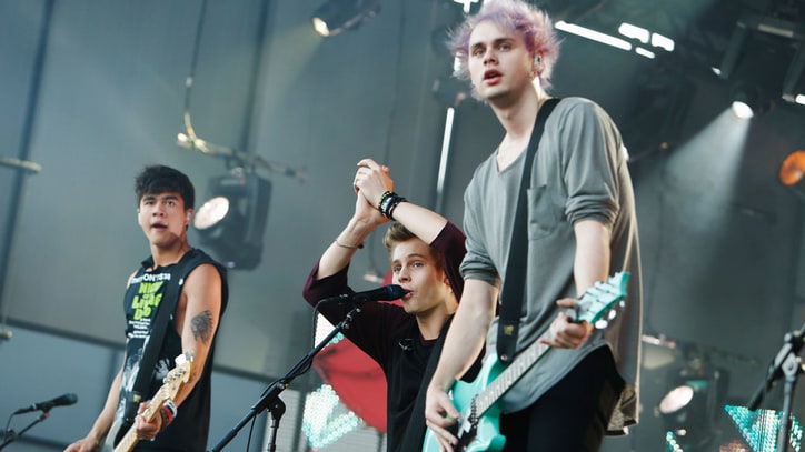 On the Charts: 5 Seconds of Summer Dethrone 'Weird Al'
