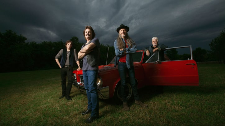 Exclusive: Doobie Brothers Duets Album Track List Revealed