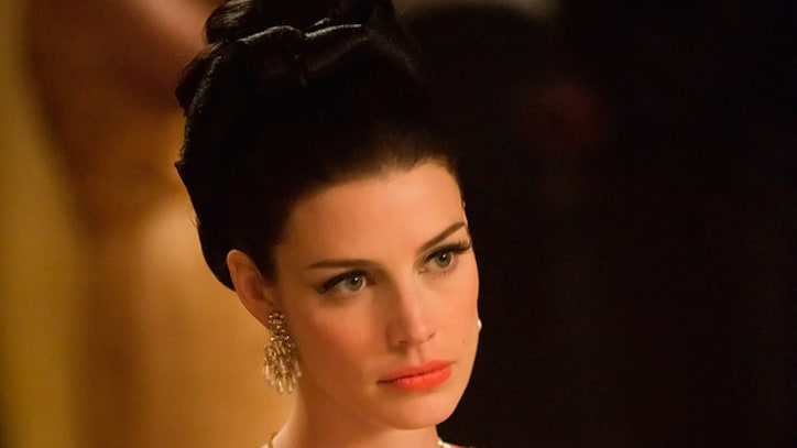 'Mad Men' Star Jessica Pare on Stealing Don Draper's Heart