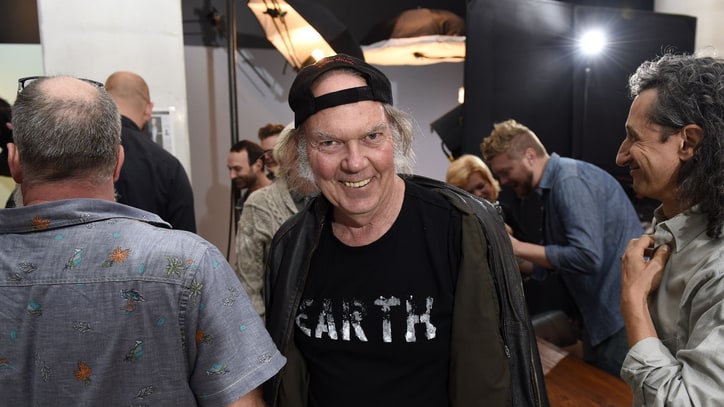 Neil Young, Pearl Jam and More to Play Bridge School Benefit