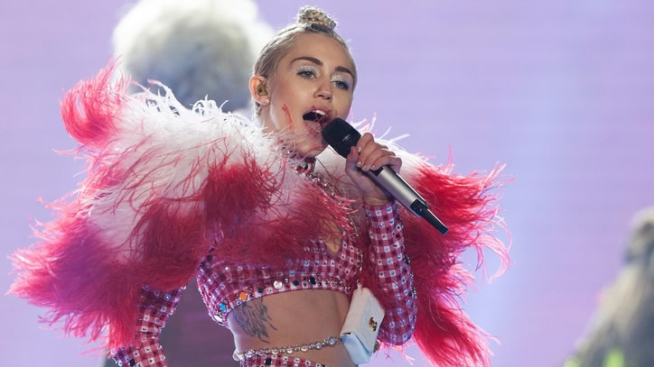 Miley Cyrus Covers Led Zeppelin's 'Babe I'm Gonna Leave You'
