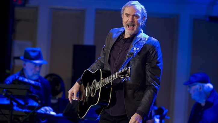 Neil Diamond Spreads Love the Brooklyn Way