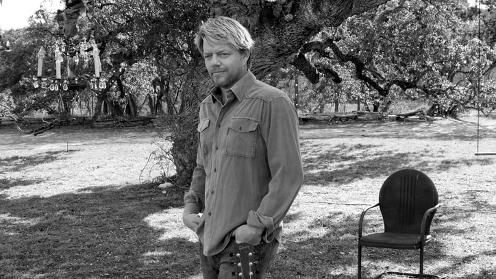 5 Minutes in Texas With Pat Green