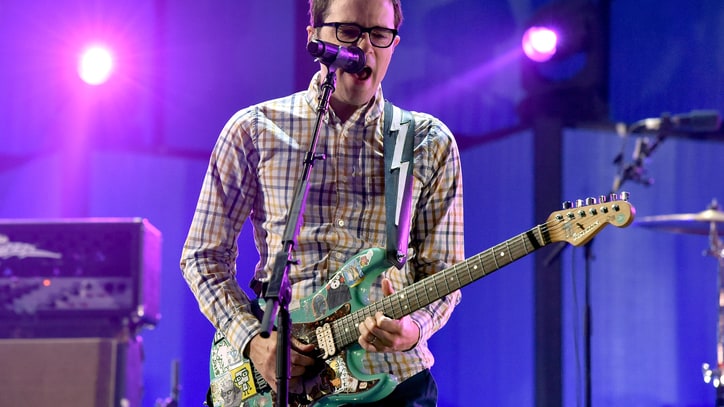 Watch Weezer Team With Bethany Cosentino for Acoustic 'Go Away'