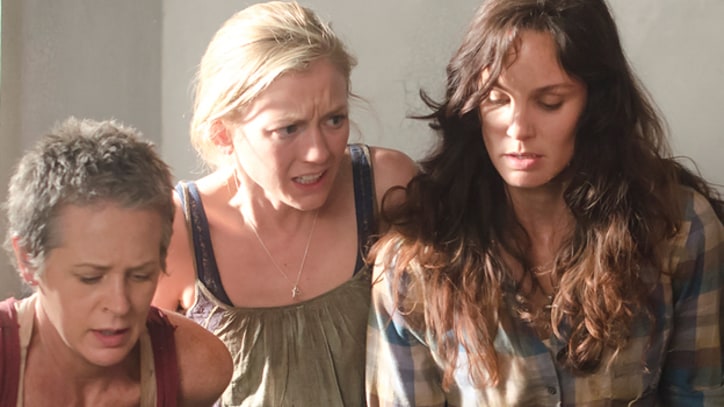 'Walking Dead' Recap: Zombies and Prisoners and Zombie Prisoners, Oh My!