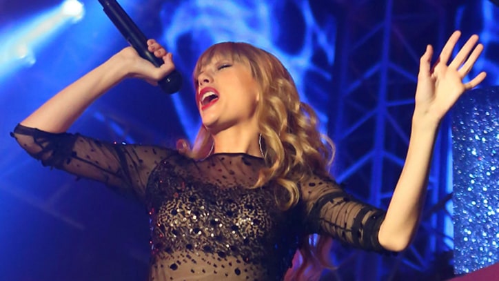 Taylor Swift: Joni Mitchell Biopic Role 'Not Confirmed'