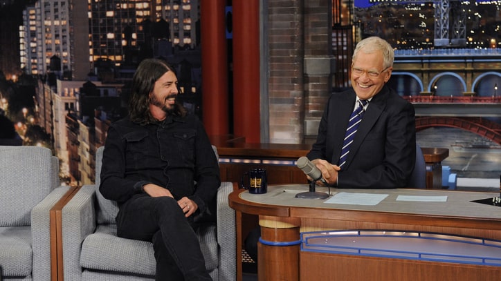 Foo Fighters and Heart's Wilson Sisters 'Kick It Out' on 'Letterman'