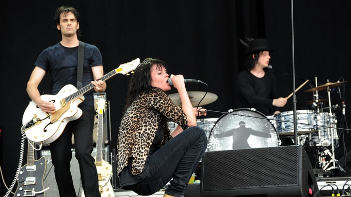 Hear Two Frenetic, Echo-Filled Dead Weather Tracks