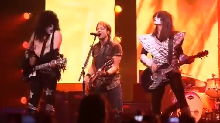 Flashback: Taylor Swift Dresses Like Kiss to Crash Keith Urban's Show