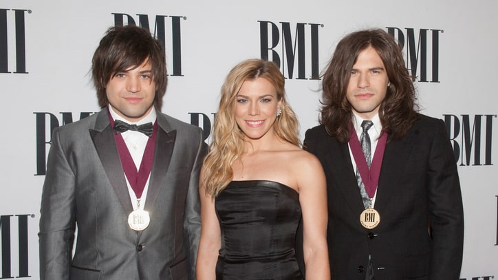 The Band Perry Share Secrets of Staying 'Zen' During Nerve-Wracking CMAs