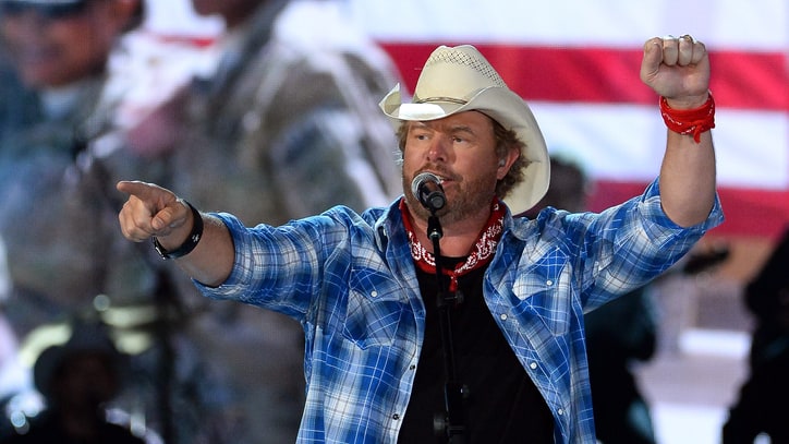 Toby Keith, Lady Antebellum Help Kick Off Football Championship Festivities